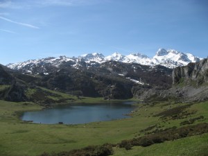 Los Lagos Del Covadonga