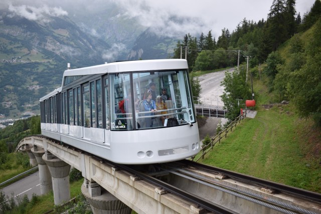 9242B590-C746-42B9-804C-8064B2A2B87A