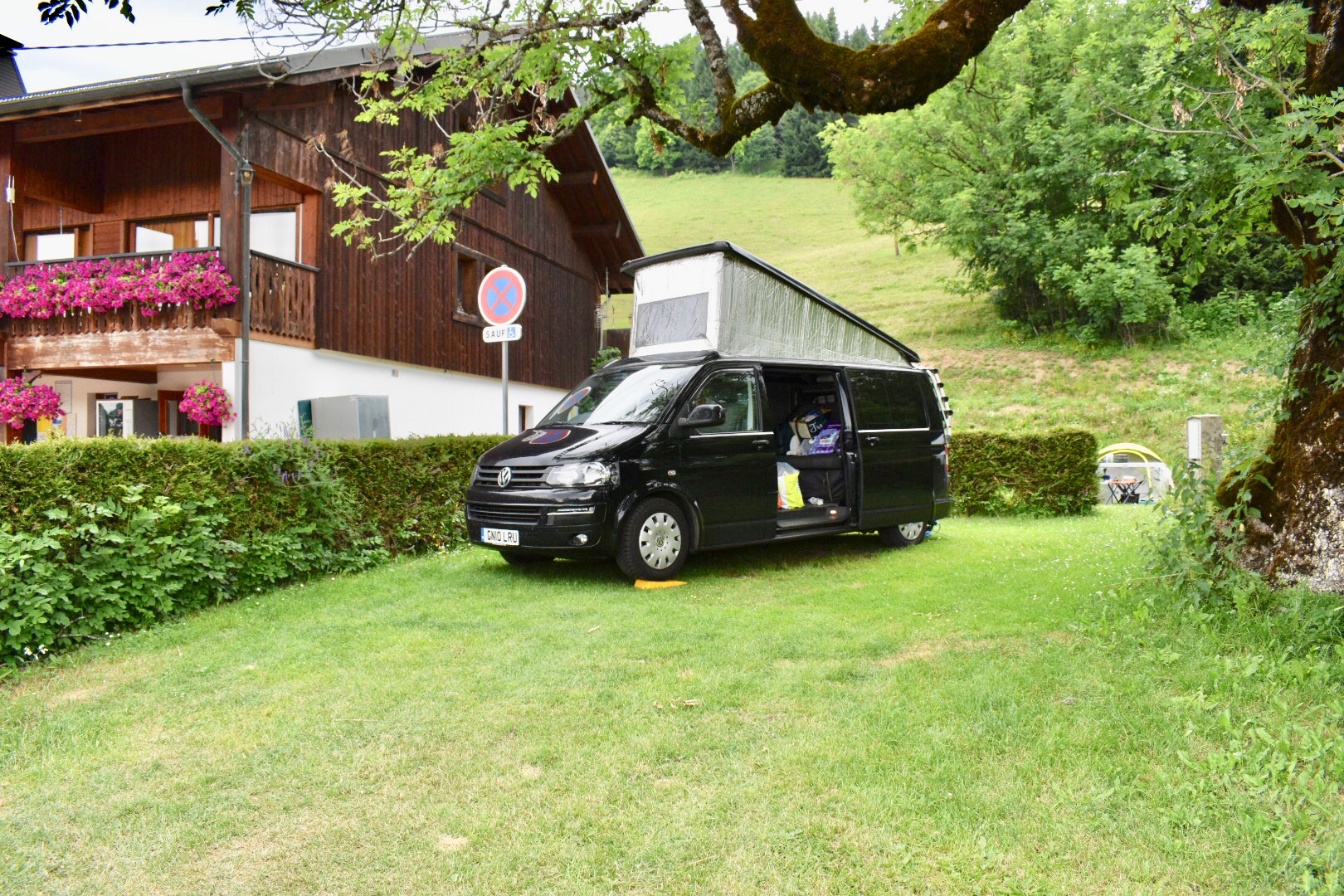 C05C85D4-4EE3-4A5F-9E8D-41DC7E709CDD